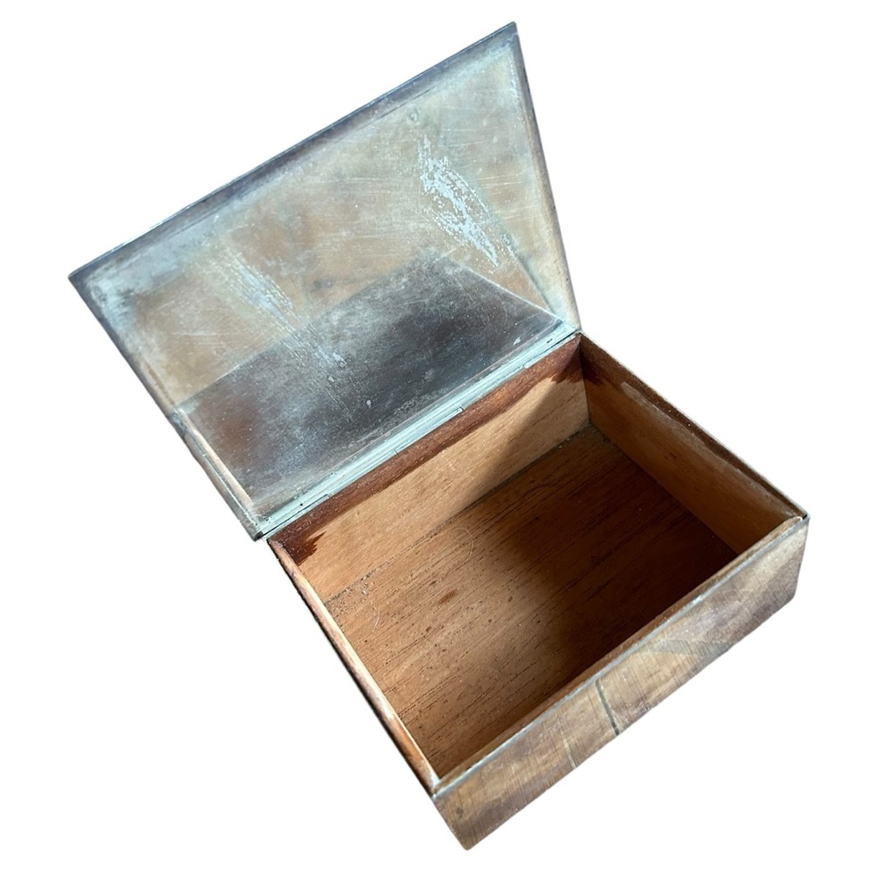 Vintage Tiffany and Co Sterling Silver Box with Mirror - Picture 9 of 11